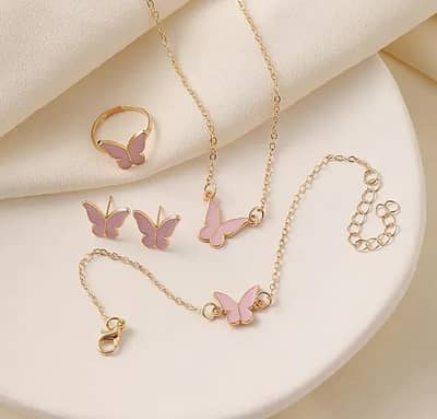 set of jewelry