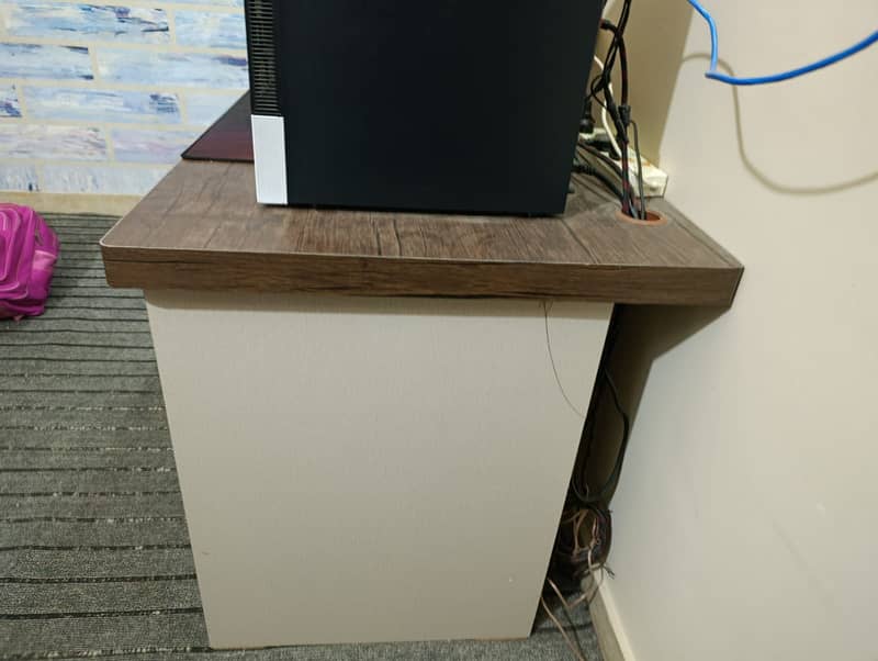 Computer table 2