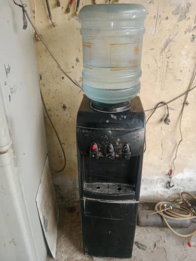 Orient Used Water Dispenser 03004670912