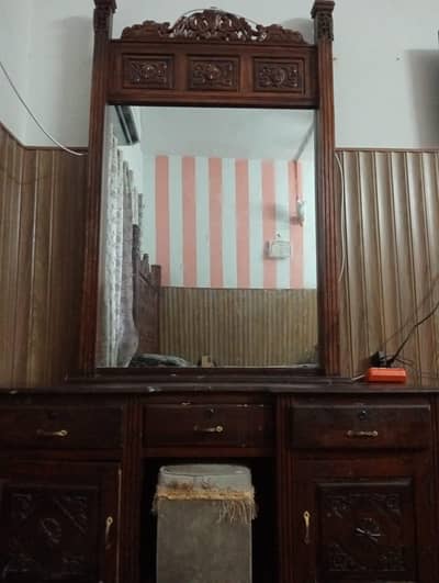bed with two side tables+dressing table+wardroob