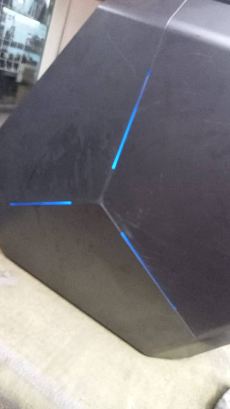 ALIENWARE WORKSTATION & GAMING 1