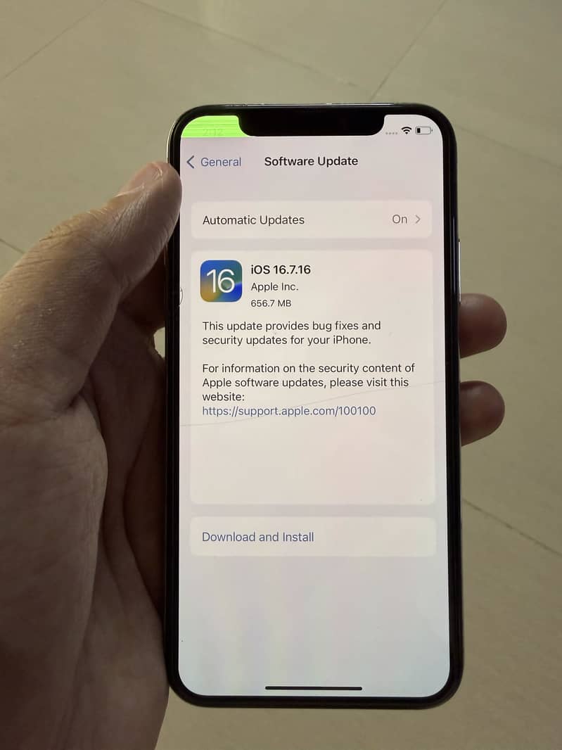 Apple iPhone X 3
