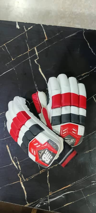 cricket gears legs pads,pads cover black color, batting gloves