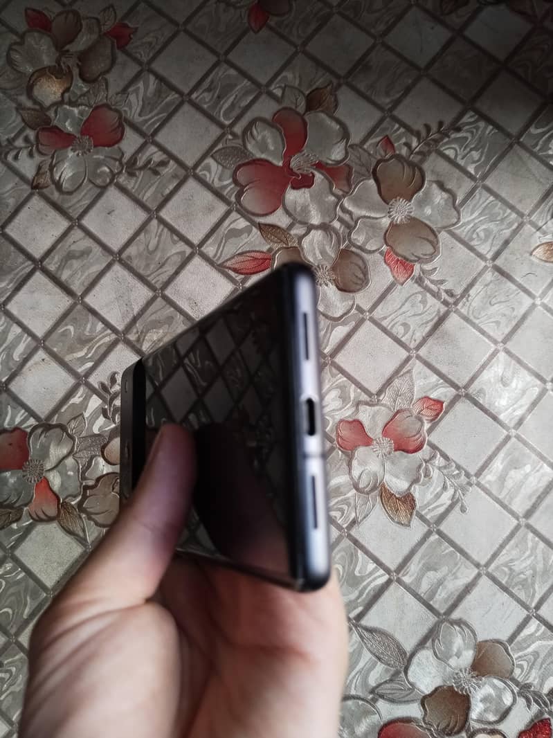 Google Pixel 7 4
