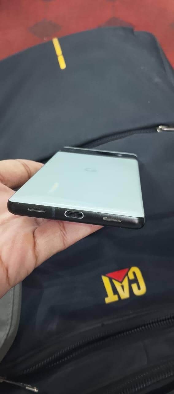 Google Pixel 6a 4