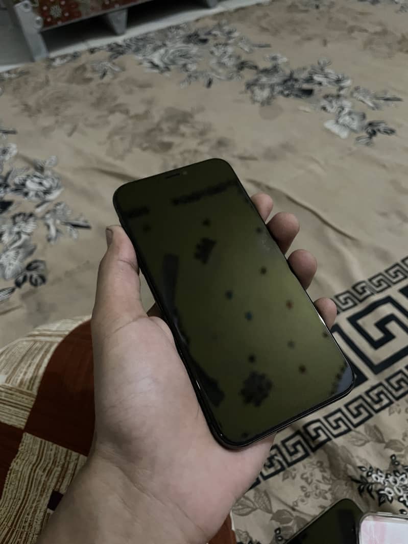 Apple iPhone X 2