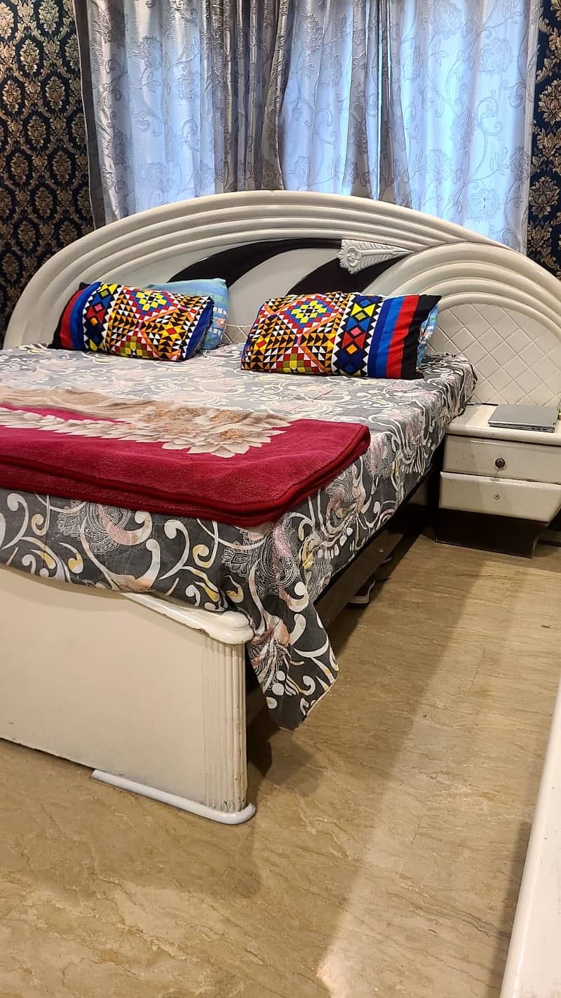 Bed and dressing 2