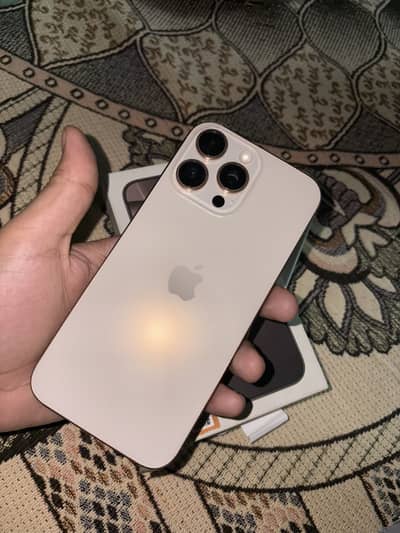 Apple iPhone 16 Pro Max