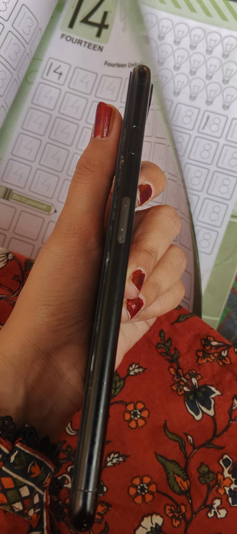 Apple iPhone 7 Plus 6