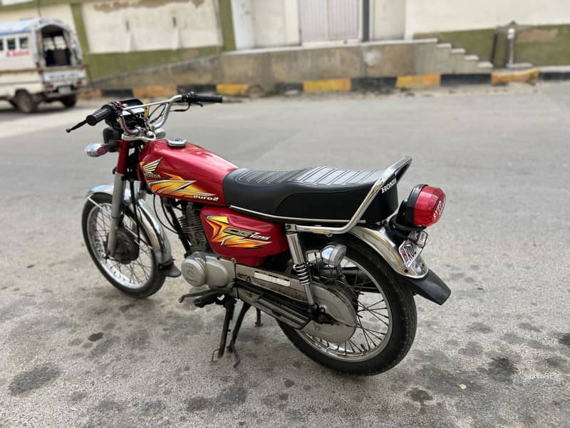 یھ کاڑی ھ 125ھ 2
