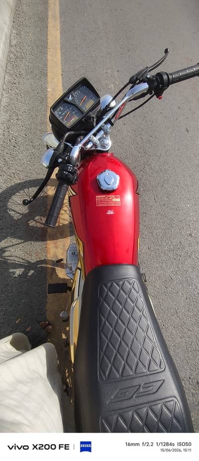 Honda 125 self start red cler urgent sell new no b laga h