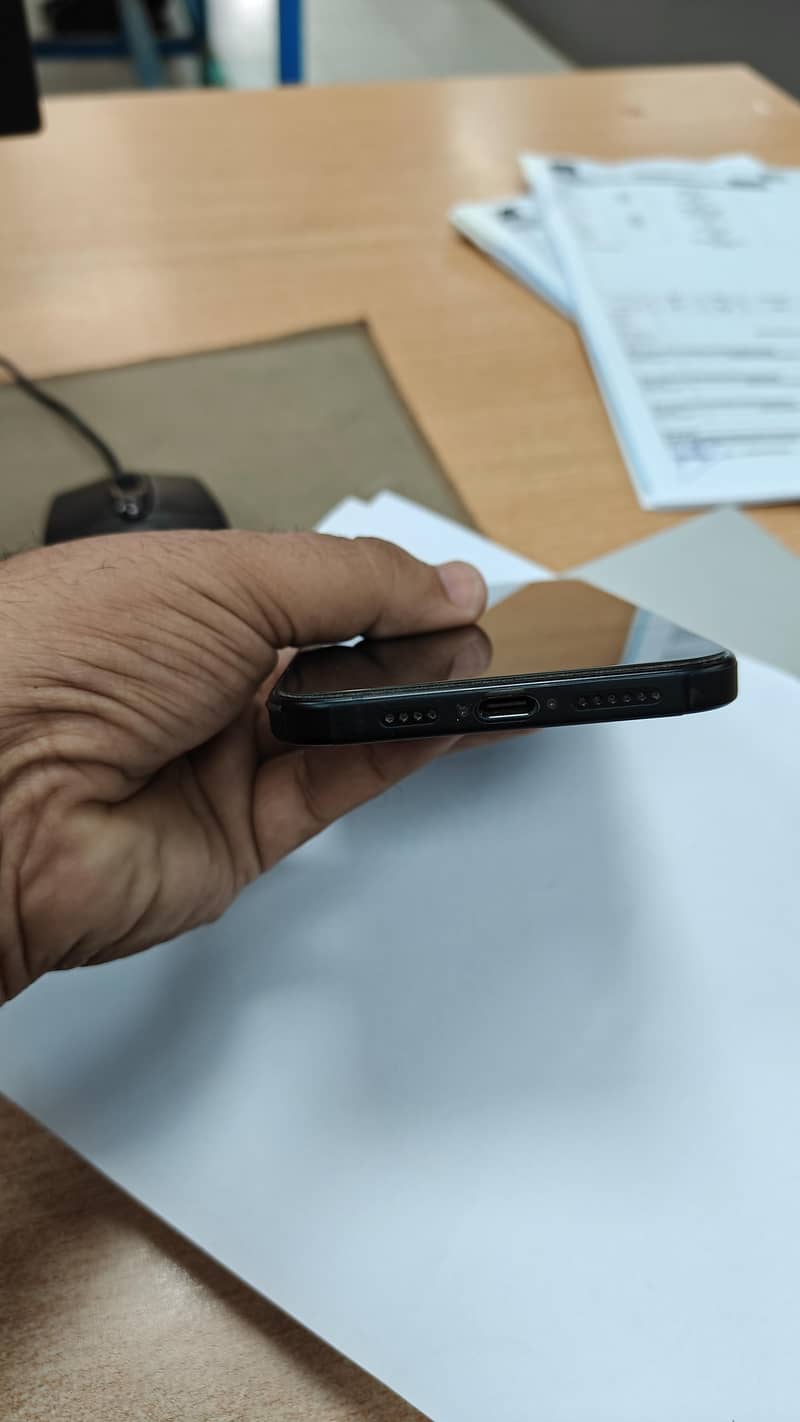 Apple iPhone 15 plus 0