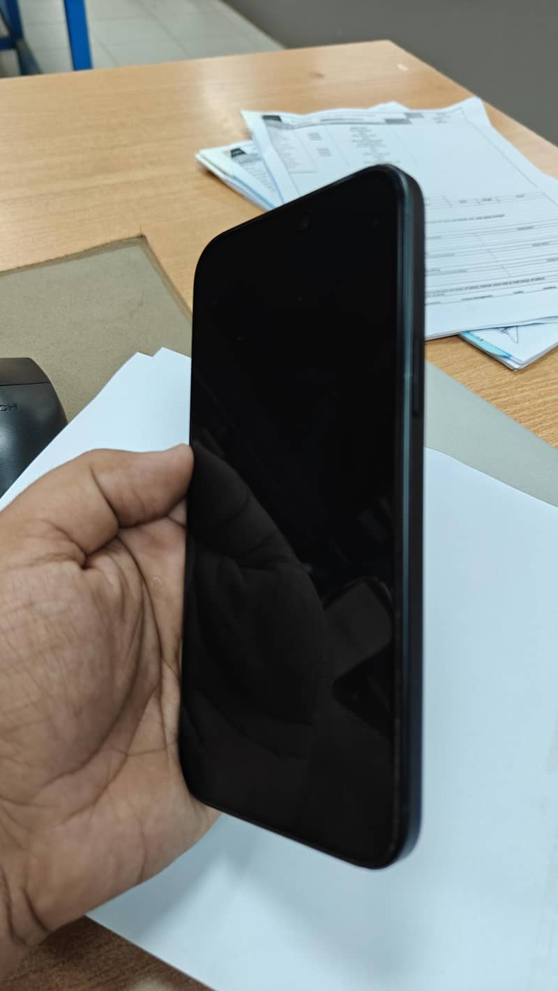 Apple iPhone 15 plus 6