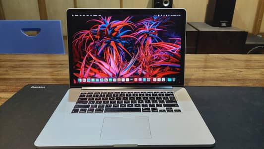macbook pro mid 2015 core i7 16 GB RAM 512 SSD 15,6 ratina