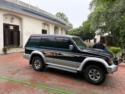 Mitsubishi Pajero 1995