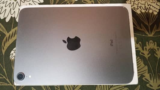 Ipad mini 6, 256gb with original box & adapter