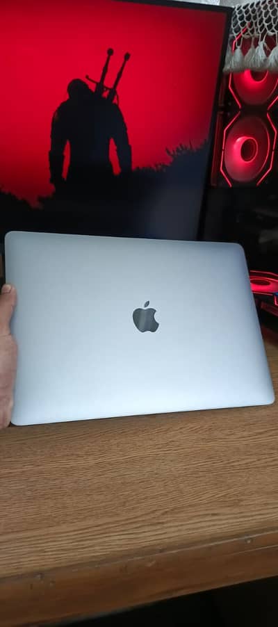 Apple MacBook Air 2018 – Core i5 | 8GB RAM | 256GB SSD