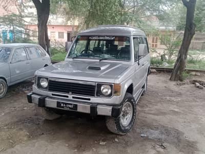 Mitsubishi Pajero 1985
