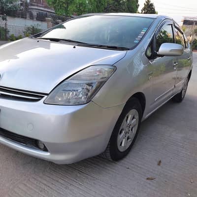 Toyota Prius Sales 2007/2013 model , brand new tyre excellent co