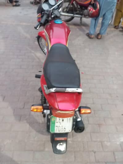 HONDA 125 DELUXE