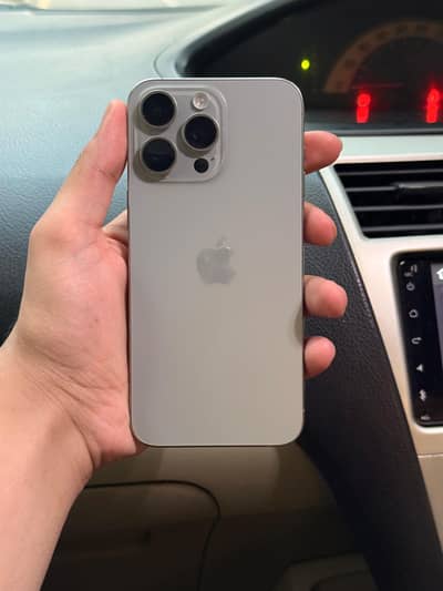 iPhone 15 Pro Max JV