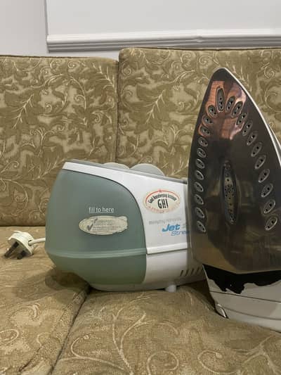 Morphy Richard Steam Iron