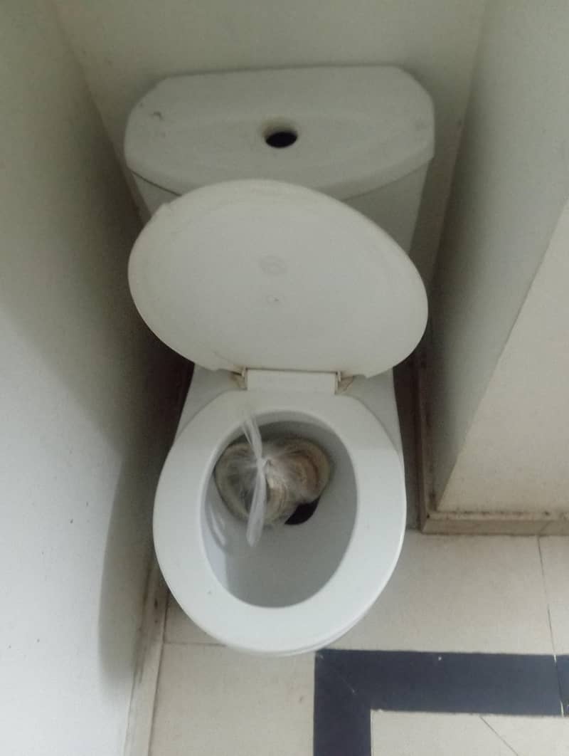 commode 0