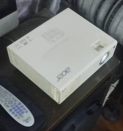 Acer 3D DLP Projector Model H6510BD 1080p