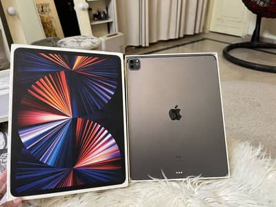 iPad Pro 12.9-inch, 5th Gen, Wi-Fi, 256GB - With Box, Case & Charger