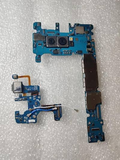 SAMSUNG NOTE 8 MOTHERBOARD. . .