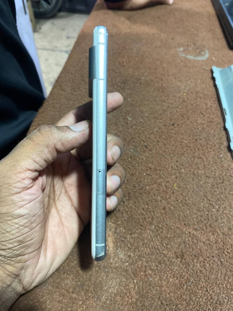 Google Pixel 7 4