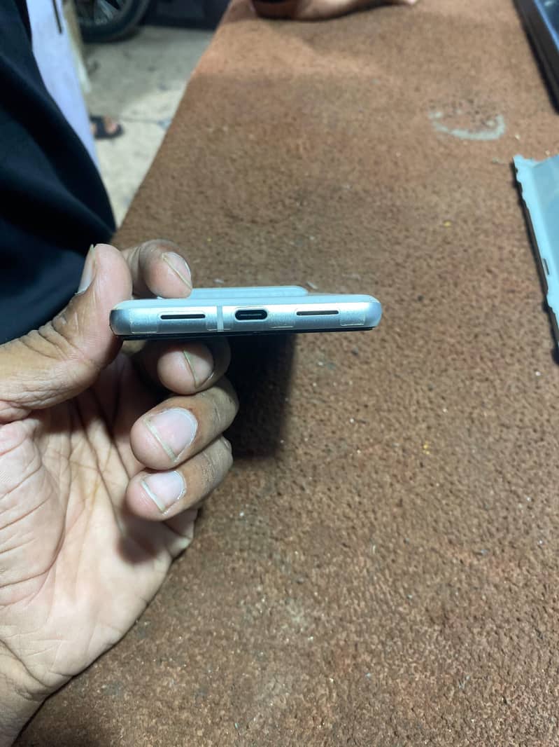 Google Pixel 7 5