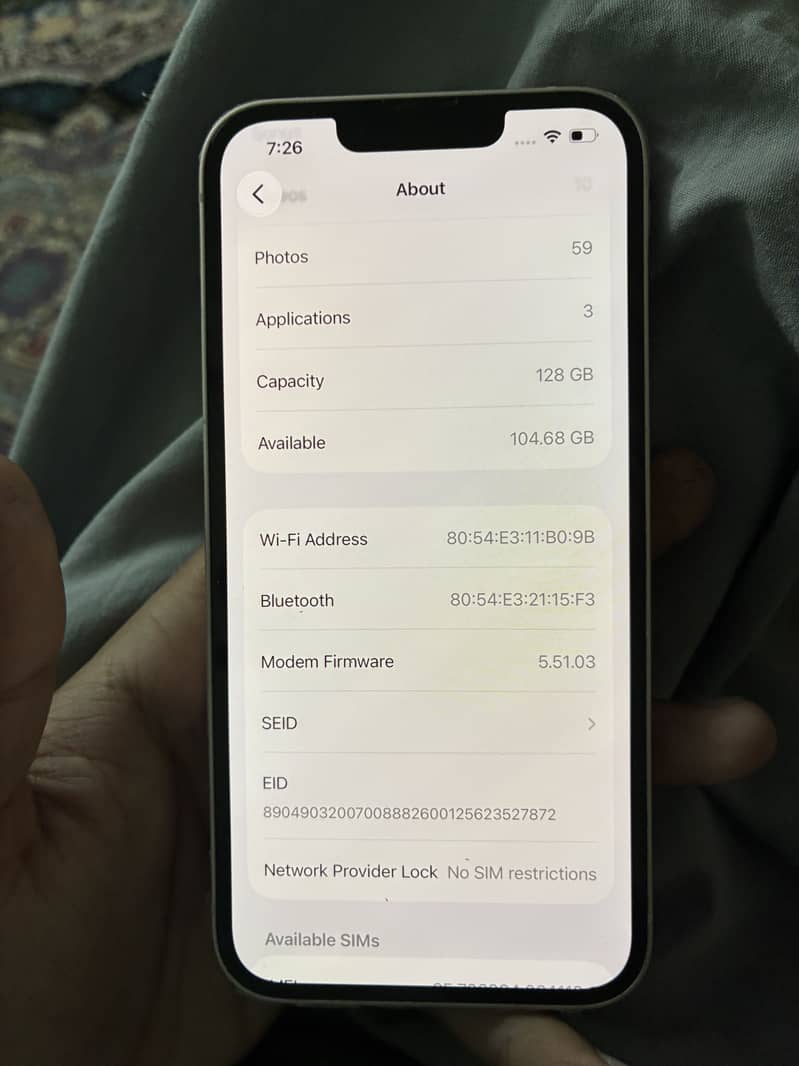 Apple iPhone 13 4