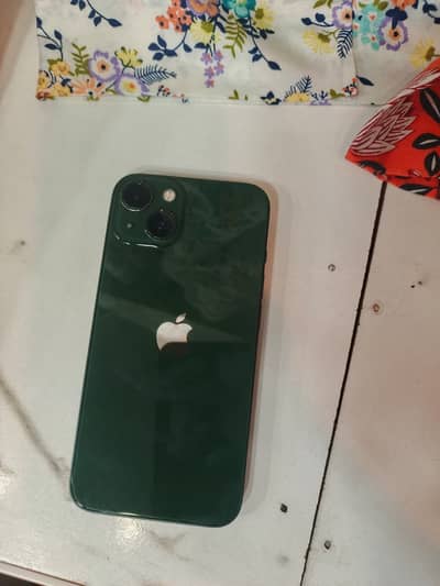 Apple iPhone 13
