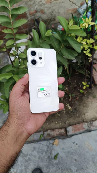OPPO Reno 14 complete box