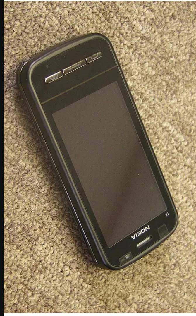 Nokia C6 1