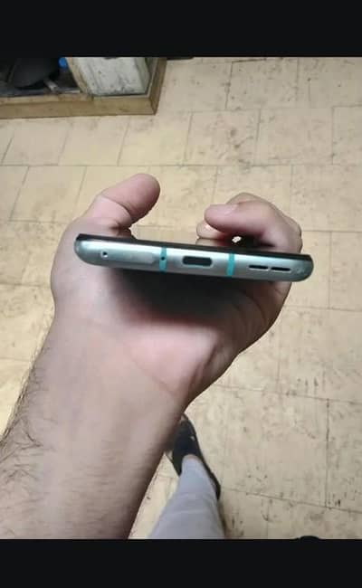 One Plus 8T 12/256 pta