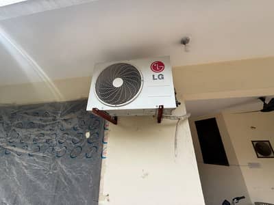 lg non inventer 1-1/2 ton  ac for sale