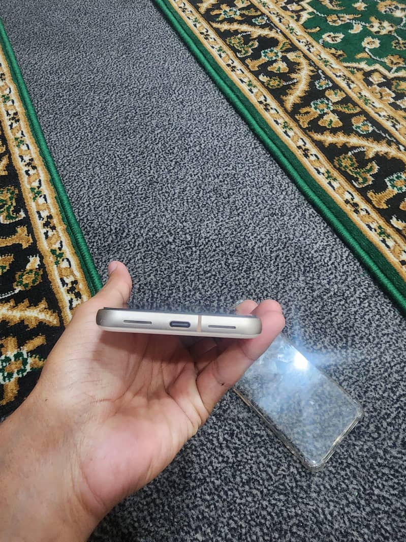 Google Pixel 8 3