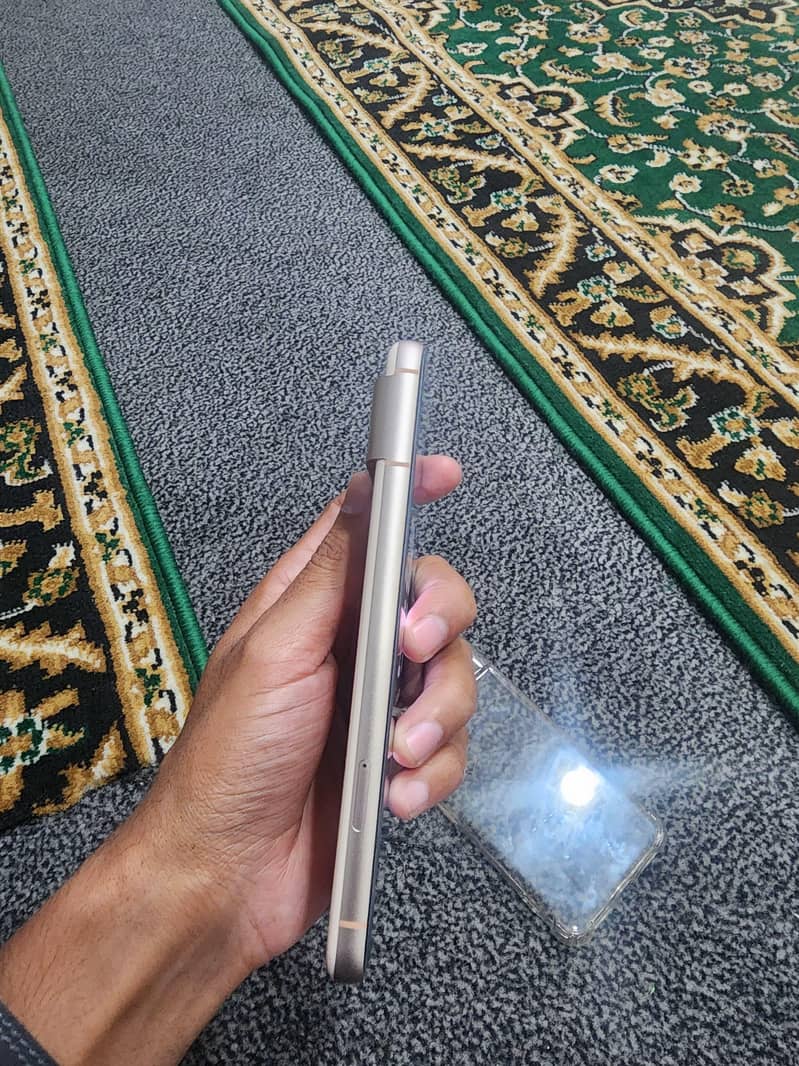 Google Pixel 8 5