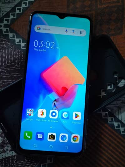 Tecno Spark 8C with box