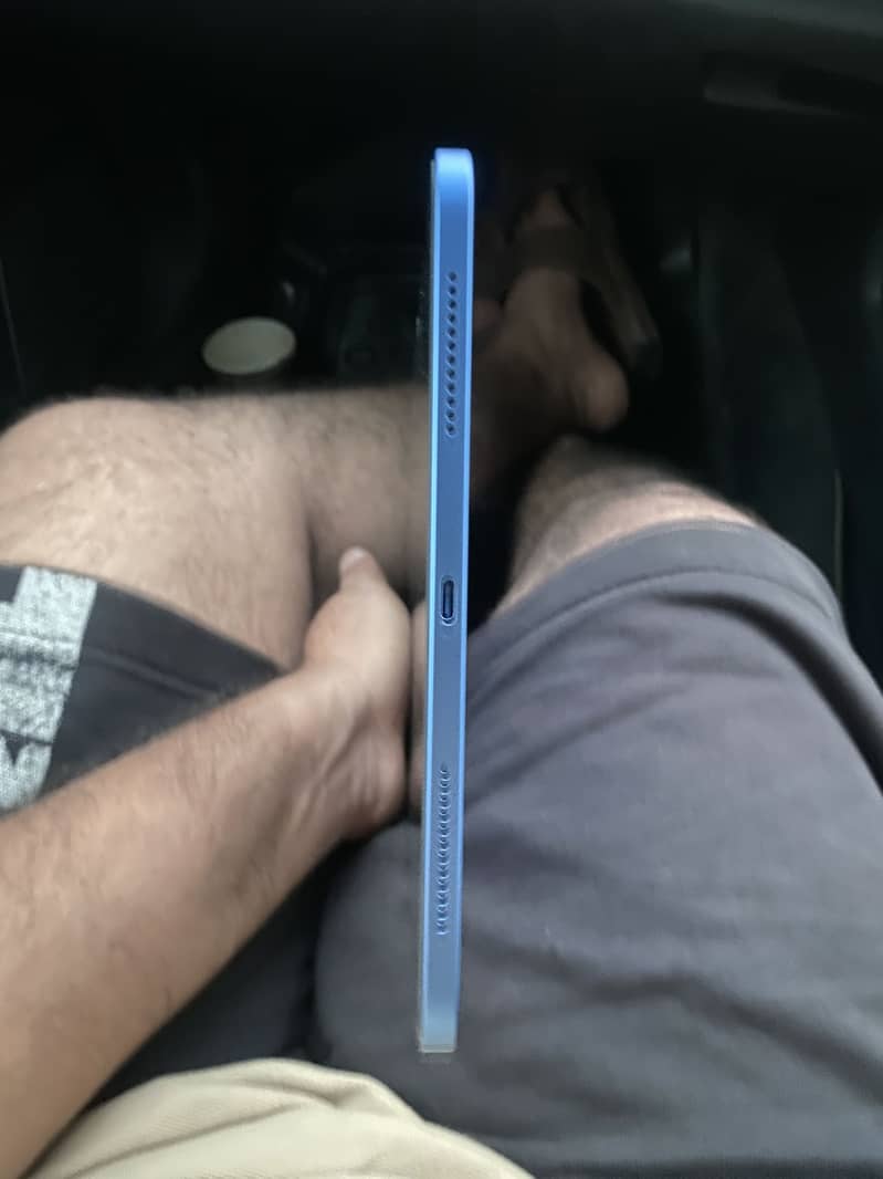 Ipad A16 11 generation 4