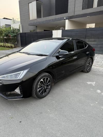 Hyundai Elantra 2022