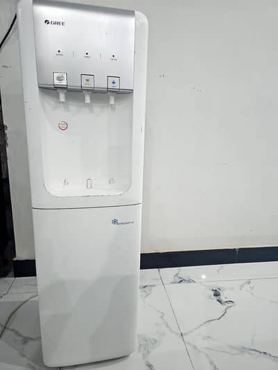 Gree Water Dispenser