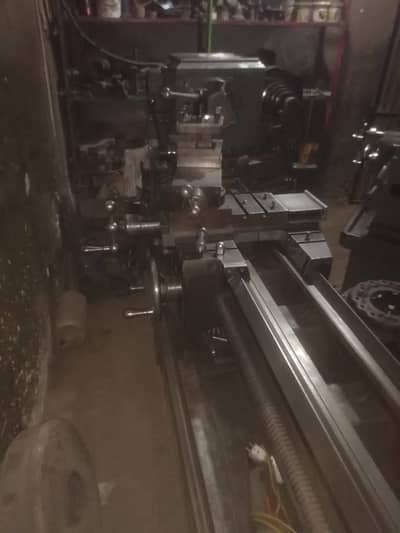 Lathe Machine 10 Feet Total Genuine