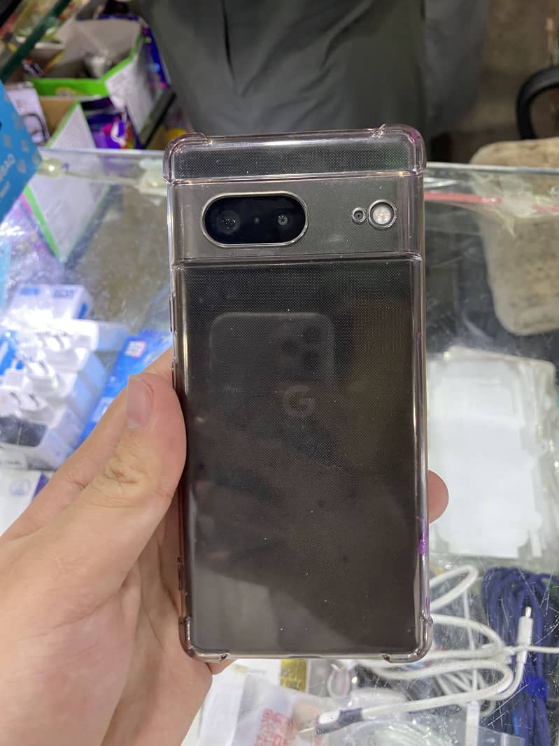 Google Pixel 7 4
