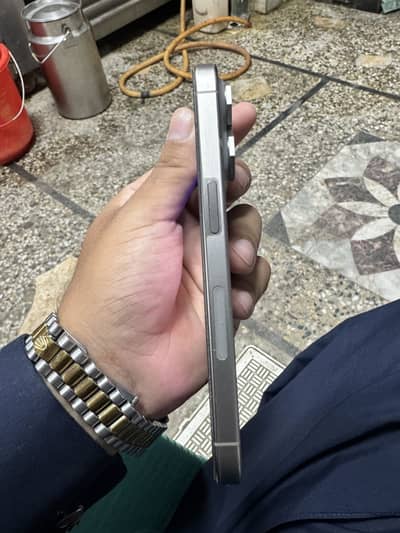 Apple iPhone 15 Pro