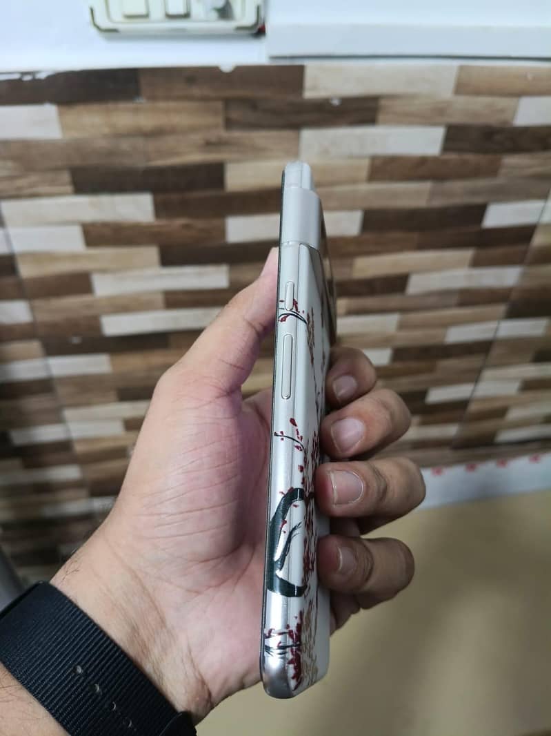 Google Pixel 8 Pro 4
