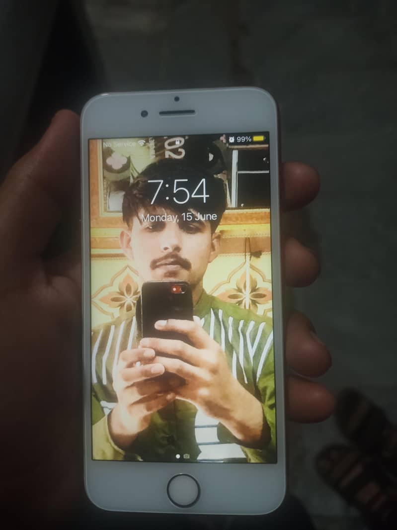 Apple iPhone 7 3
