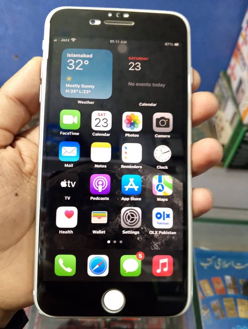 Apple iPhone 8 Plus 4